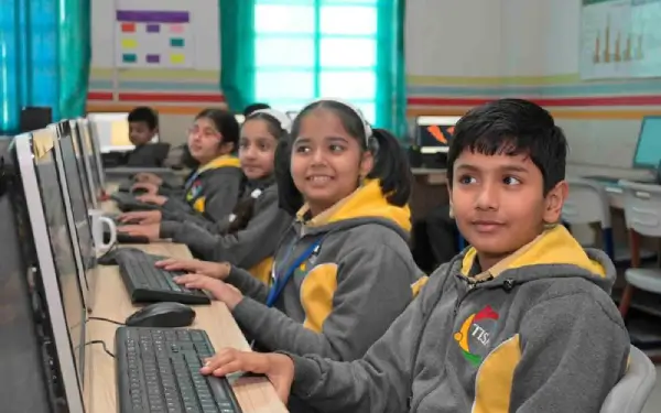 Evaluate class sizes and student teacher ratios