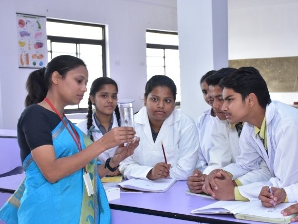 Best CBSE Schools near Fatehabad Road in Agra 1 3 1